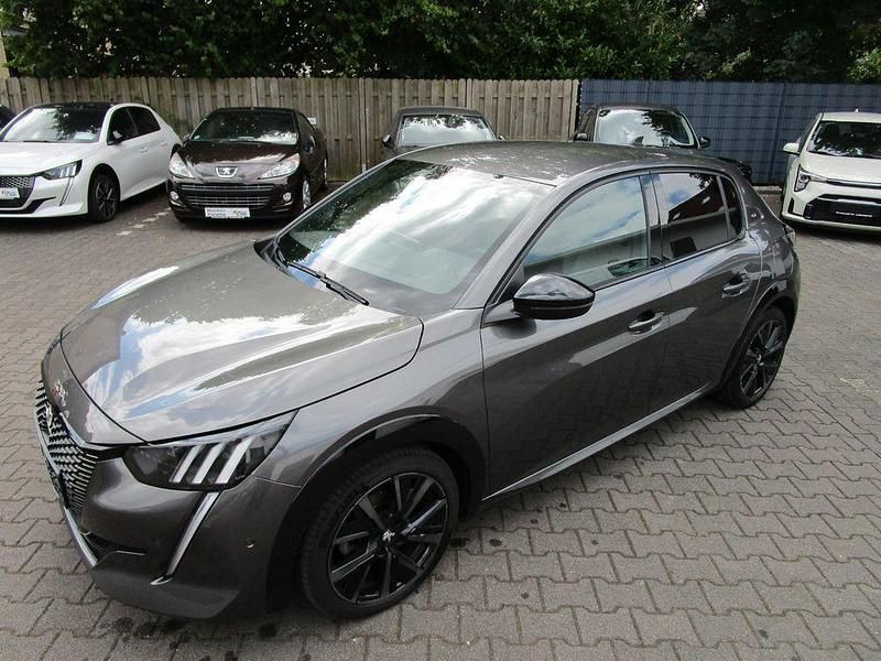 Grau Gebraucht 2021 Peugeot 208 GT Kleinwagen | 17.790 € (Fairer Preis) - Bild 1/4