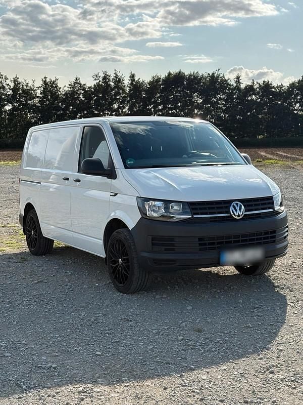 Weiß Gebraucht 2016 VW T6 Van | 17.995 € - Bild 1/4