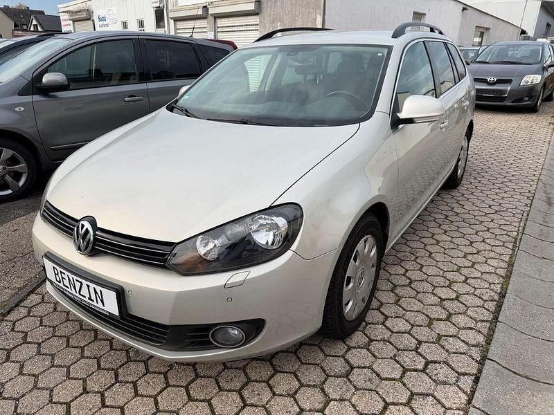 Gold Gebraucht 2010 VW Golf VI Comfortline Kombi | 5.600 € (Etwas zu teuer) - Bild 1/4