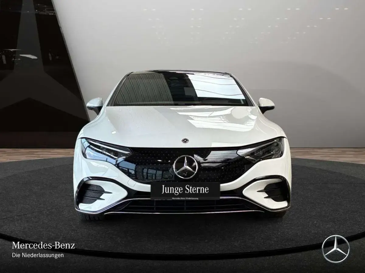 Gebraucht Mercedes EQE350 AMG 214 kW (292 PS) 2022 Weiß Limousine