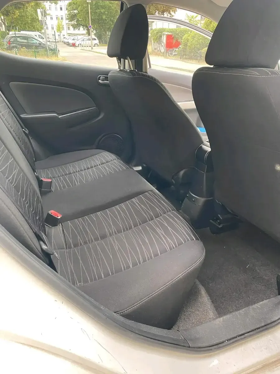 Gebraucht Mazda 2 75 PS (55 kW) 2010 Weiß Kleinwagen