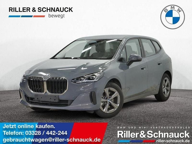 Grau Gebraucht 2024 BMW 220 Active Tourer Van / Kleinbus | 29.950 € (Fairer Preis) - Bild 1/4