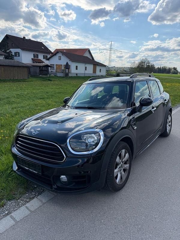 Second-hand Mini ONE 102 CP (75 kW) 2018 Negru Hatchback