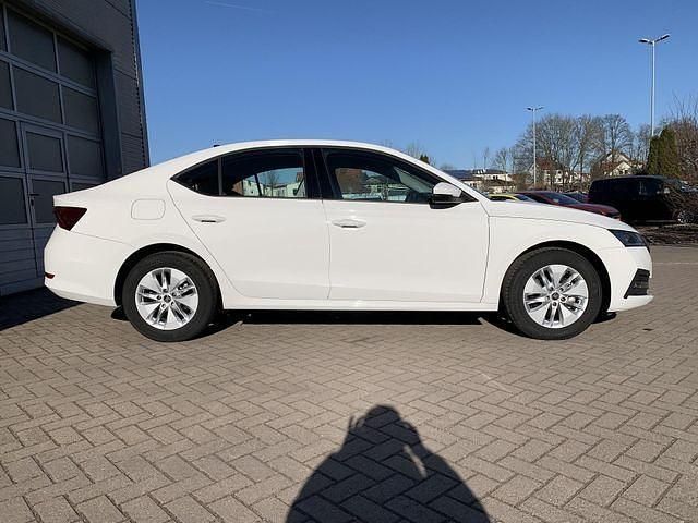 Gebraucht Skoda Octavia 150 PS (110 kW) 2023 Weiß Limousine