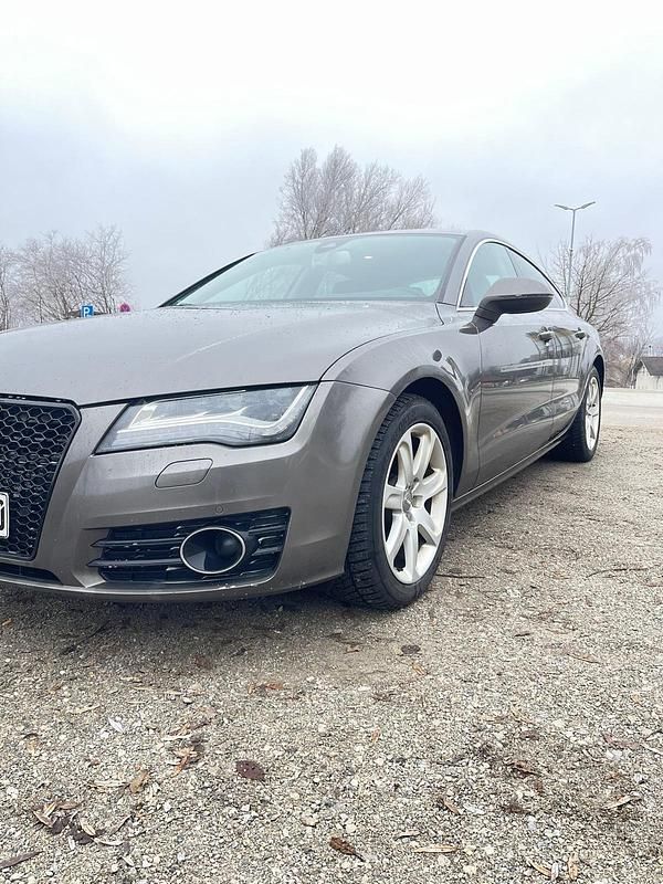 Second-hand Audi A7 245 CP (180 kW) 2011 Auriu Hatchback