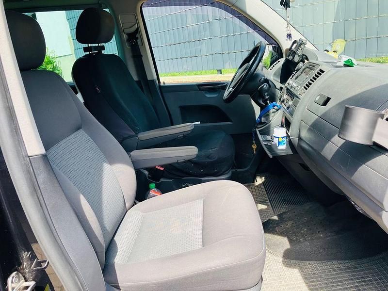 Second-hand VW T5 140 CP (102 kW) 2011 Negru Van