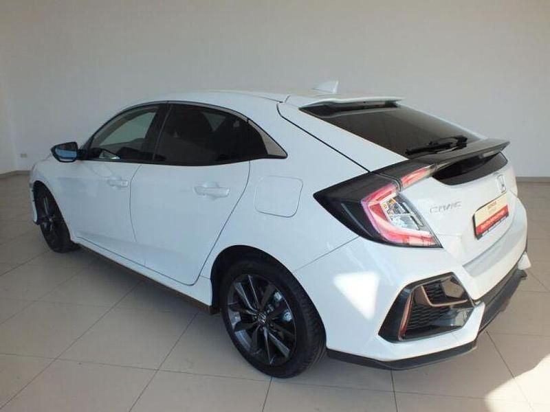 Gebraucht Honda Civic Elegance 126 PS (92 kW) 2022 Platinum white pearl Limousine