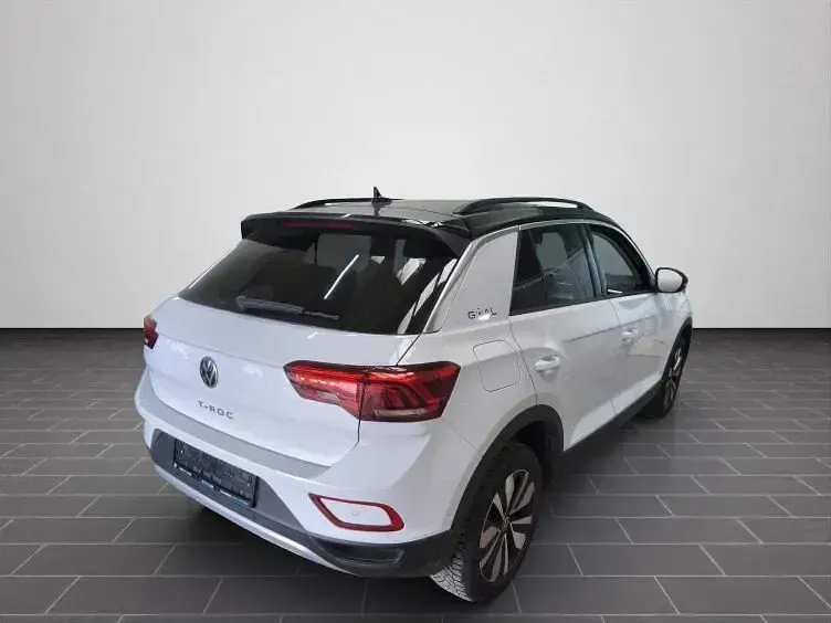 Używany VW T-Roc 150 KM (110 kW) 2025 Biały SUV
