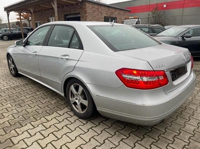 Gebraucht Mercedes E350 292 PS (214 kW) 2010 Silber Limousine