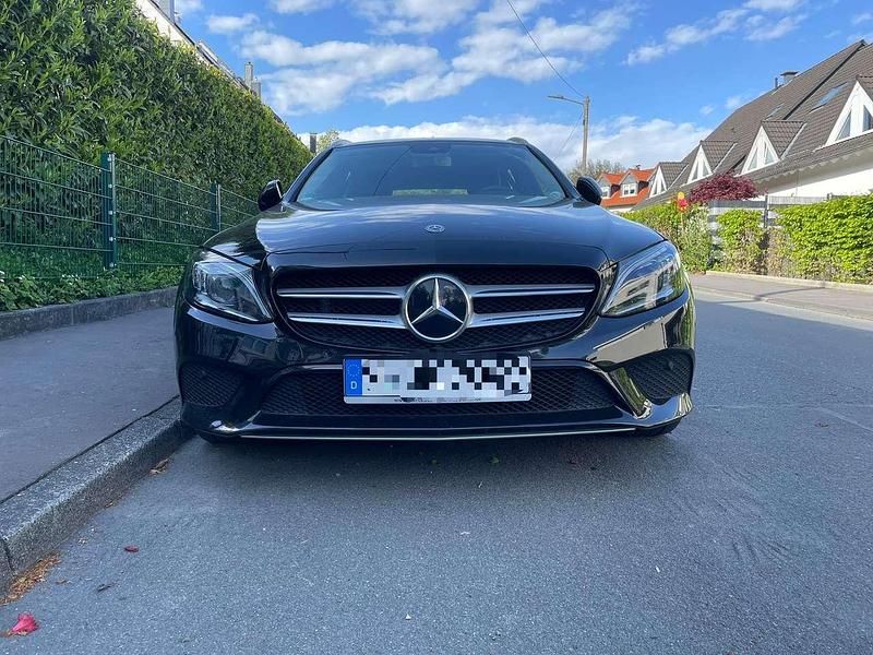 Gebraucht 2018 Mercedes C200 Avantgarde Kombi | 22.600 € (Guter Preis) - Bild 1/4