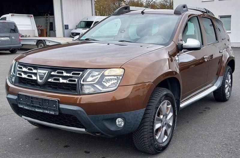 Gebraucht Dacia Duster Prestige 125 PS (91 kW) 2015 Braun SUV
