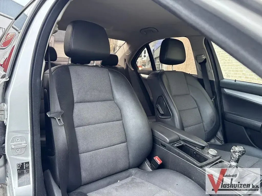 Gebraucht Mercedes C180 Avantgarde 156 PS (114 kW) 2008 Grau Limousine
