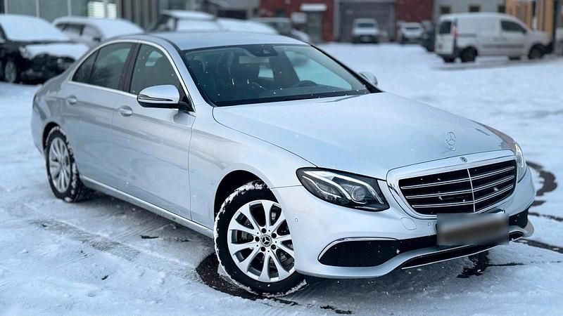 Gebraucht Mercedes E200 150 PS (110 kW) 2017 Silber Limousine