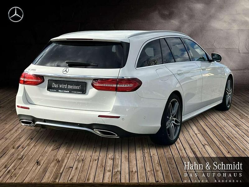 Gebraucht Mercedes E300 AMG 258 PS (189 kW) 2020 Unilack polarweiß Kombi