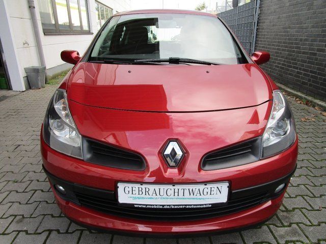 Gebraucht Renault Clio III Dynamique 88 PS (64 kW) 2006 Rot metallic Limousine
