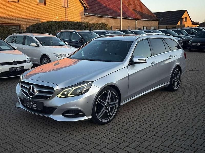 Gebraucht Mercedes E220 170 PS (125 kW) 2017 Silber Kombi