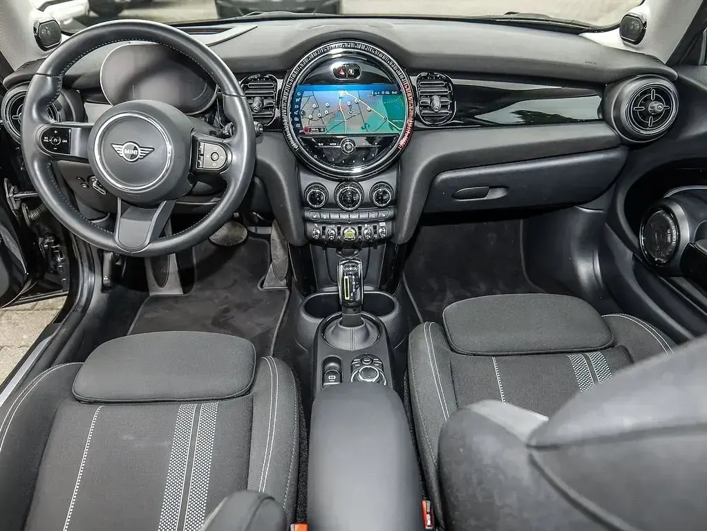 Gebraucht Mini Cooper SE 135 kW (184 PS) 2023 Schwarz Kleinwagen