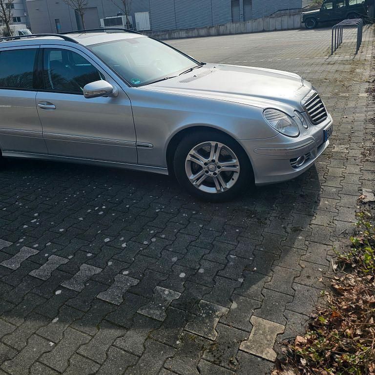 Gebraucht Mercedes E230 Avantgarde 204 PS (150 kW) 2008 Silber Kombi