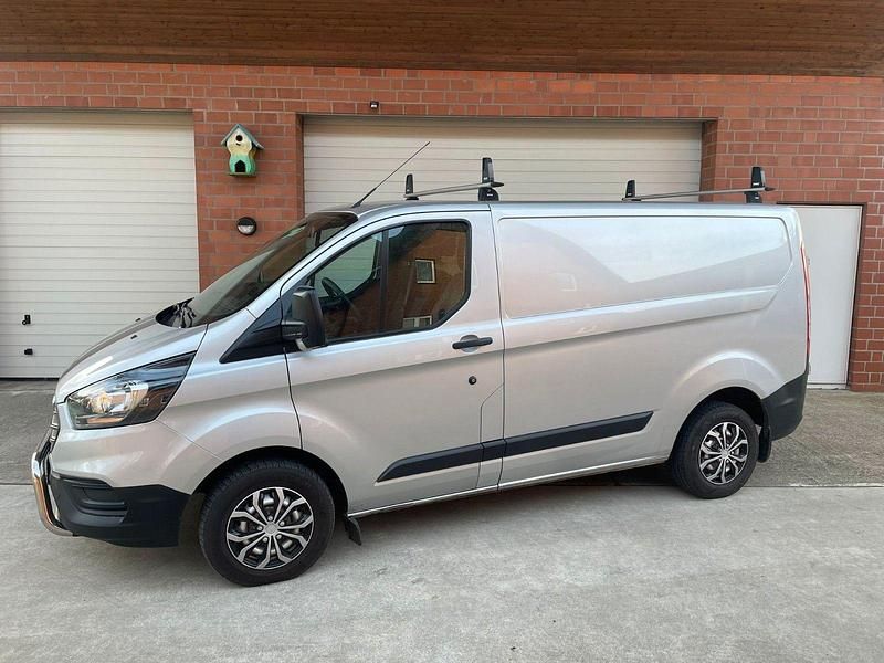 Gebraucht Ford Transit Custom 105 PS (77 kW) 2018 Silber Kombi