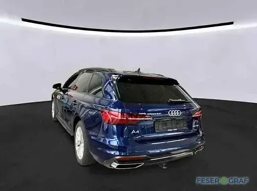 Gebraucht Audi A4 Ambiente 204 PS (150 kW) 2022 Navarrablau metallic Kombi