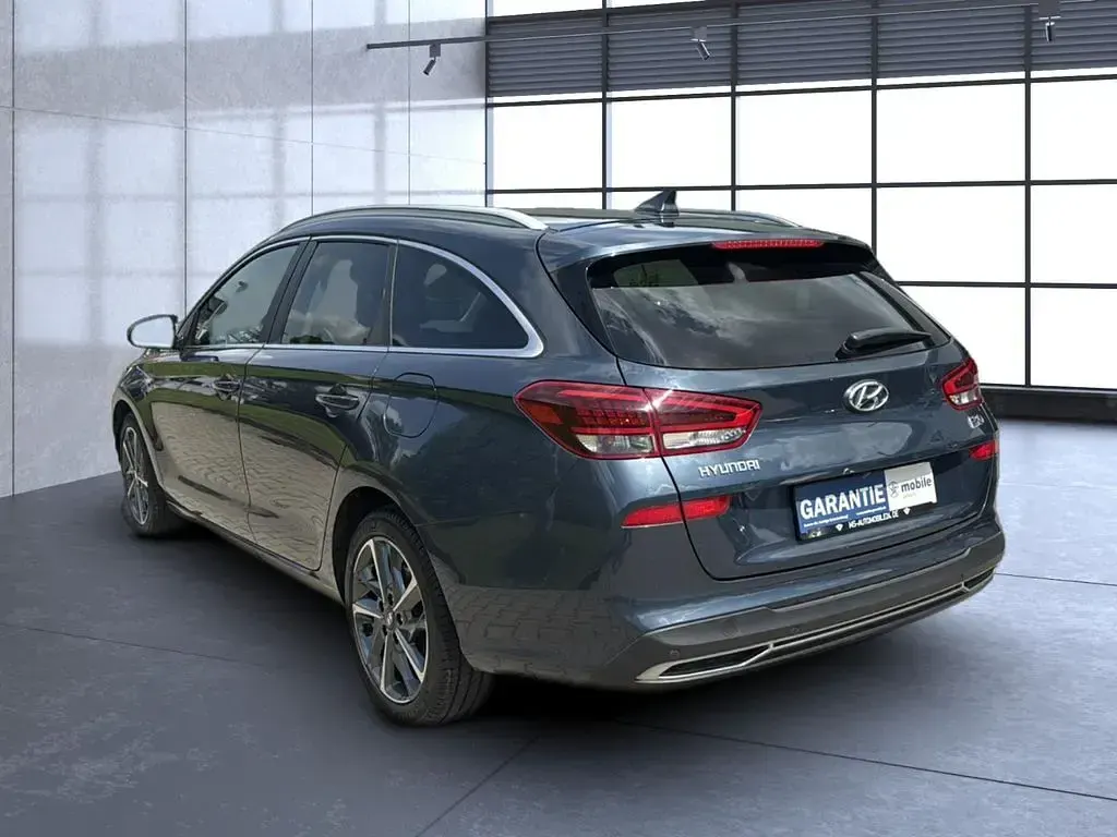 Gebraucht Hyundai i30 159 PS (116 kW) 2022 Blau Kombi