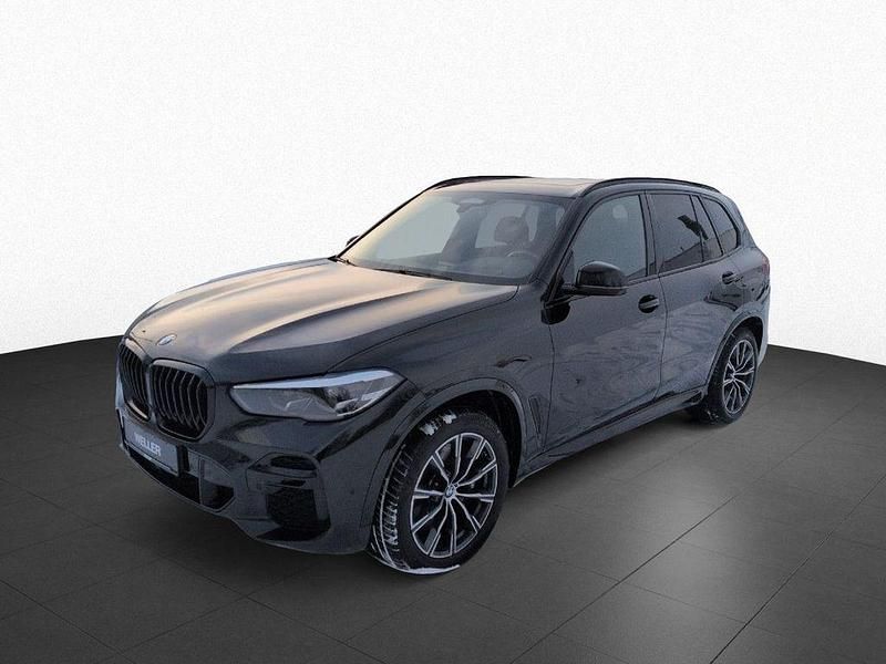 Gebraucht BMW X5 M Sport 340 PS (250 kW) 2022 Black sapphire (schwarz) SUV