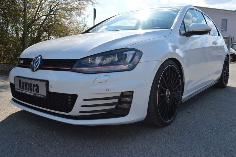 Weiß Gebraucht 2014 VW Golf VII GTI Coupé | 16.990 € (Fairer Preis) - Bild 1/4