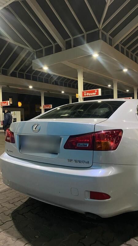 Weiß Gebraucht 2007 Lexus IS220d Limousine | 2.998 € (Superpreis) - Bild 1/4
