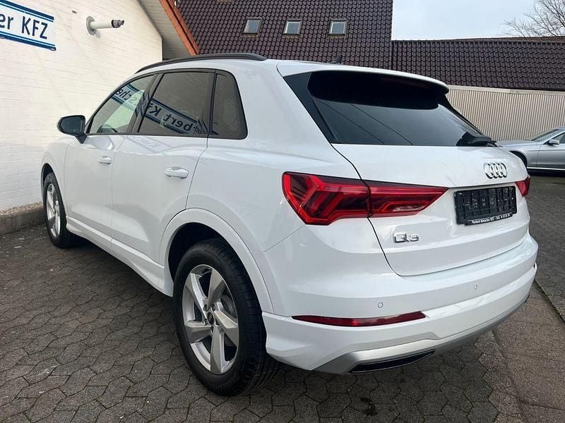 Gebraucht Audi Q3 Sport 150 PS (110 kW) 2024 Weiß SUV