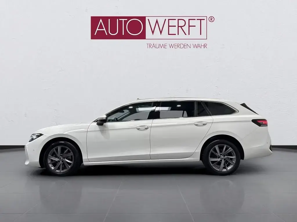 Gebraucht VW Passat IQ Drive 150 PS (110 kW) 2024 Weiss Kombi