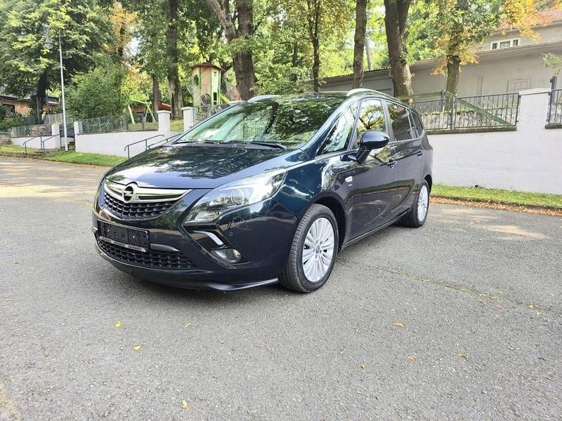 Grün Gebraucht 2015 Opel Zafira Tourer drive Van / Kleinbus | 9.400 € (Guter Preis) - Bild 1/4