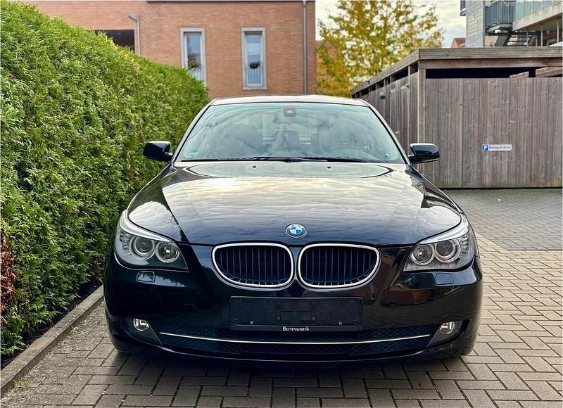 Gebraucht BMW 520 Lifestyle 170 PS (125 kW) 2008 Schwarz Limousine