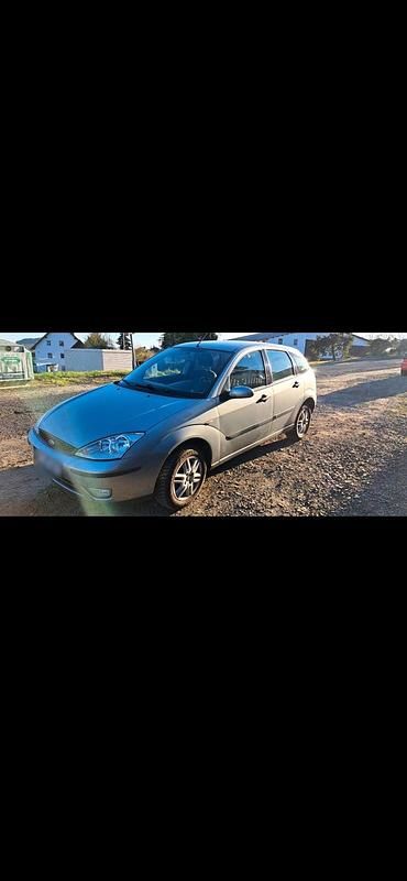 Usata Ford Focus 101 CV (74 kW) 2004 Grigio Berlina