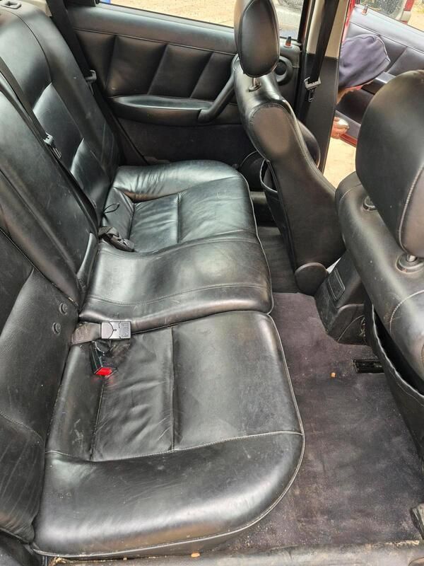 Rot Gebraucht 2000 Opel Vectra Limousine | 1.000 € (Guter Preis) - Bild 1/4