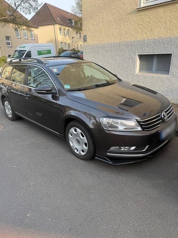 Usado VW Passat Active 140 HP (102 kW) 2013 Castanho Carrinha