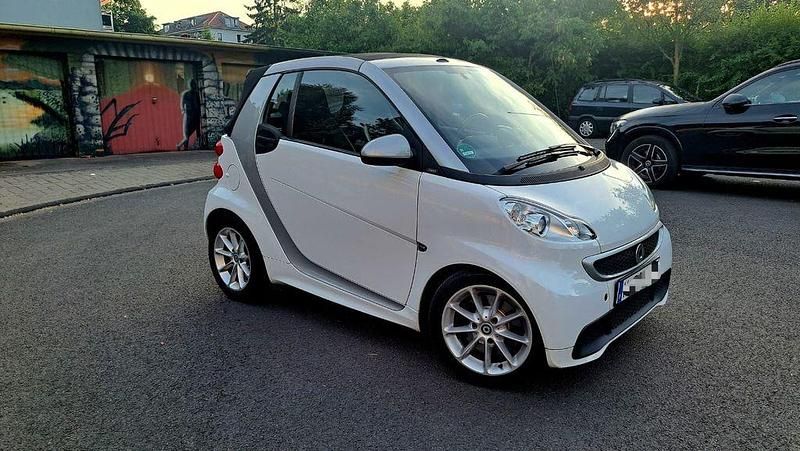 Weiß Gebraucht 2012 Smart ForTwo Cabrio Passion Cabrio | 6.750 € (Fairer Preis) - Bild 1/4