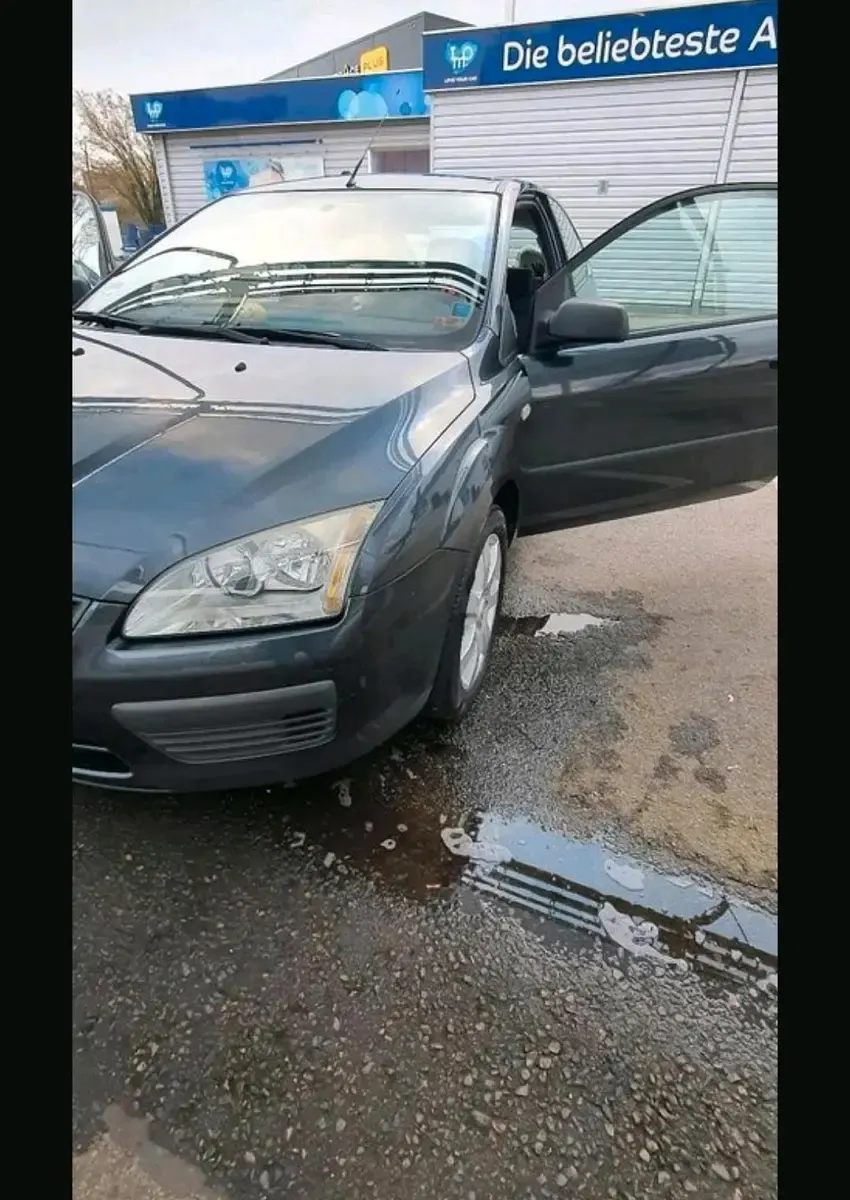 Gebraucht Ford Focus 101 PS (74 kW) 2005 Grau Kleinwagen
