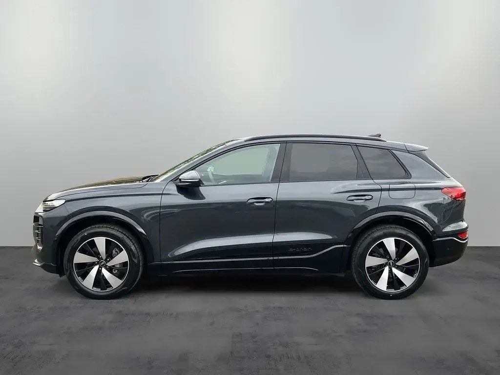 Gebraucht Audi Q6 e-tron Ambiente 185 kW (252 PS) 2025 Manhattangrau metallic SUV