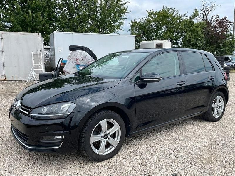 Schwarz Gebraucht 2015 VW Golf VII LOUNGE Limousine | 9.000 € (Guter Preis) - Bild 1/4