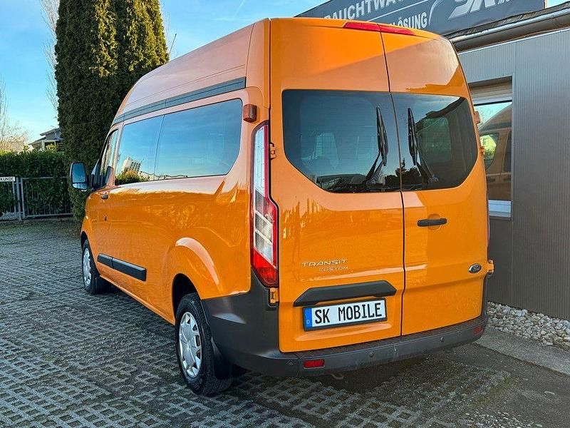 Gebraucht Ford Transit Tourneo 105 PS (77 kW) 2016 Orange Van / Kleinbus