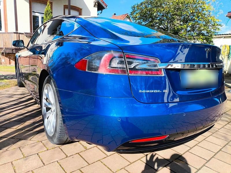 Second-hand Tesla Model S 386 kW (525 CP) 2018 Albastru Hatchback