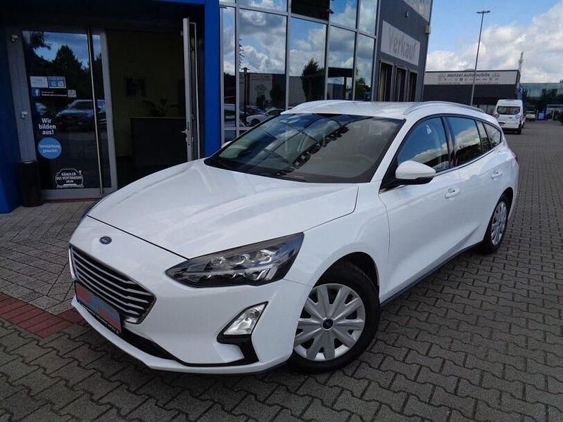 Gebraucht Ford Focus Trend 120 PS (88 kW) 2022 Weiß Limousine