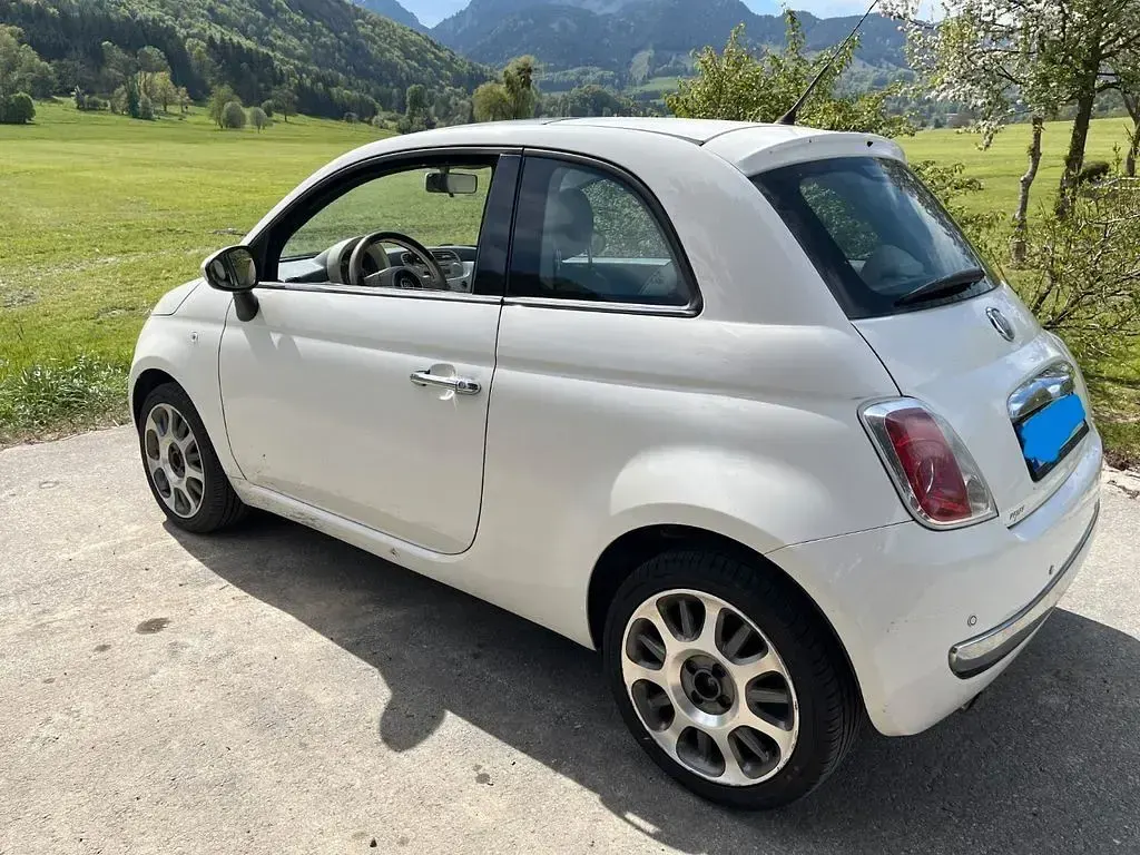 Gebraucht Fiat 500 Lounge 69 PS (50 kW) 2011 Weiß Limousine