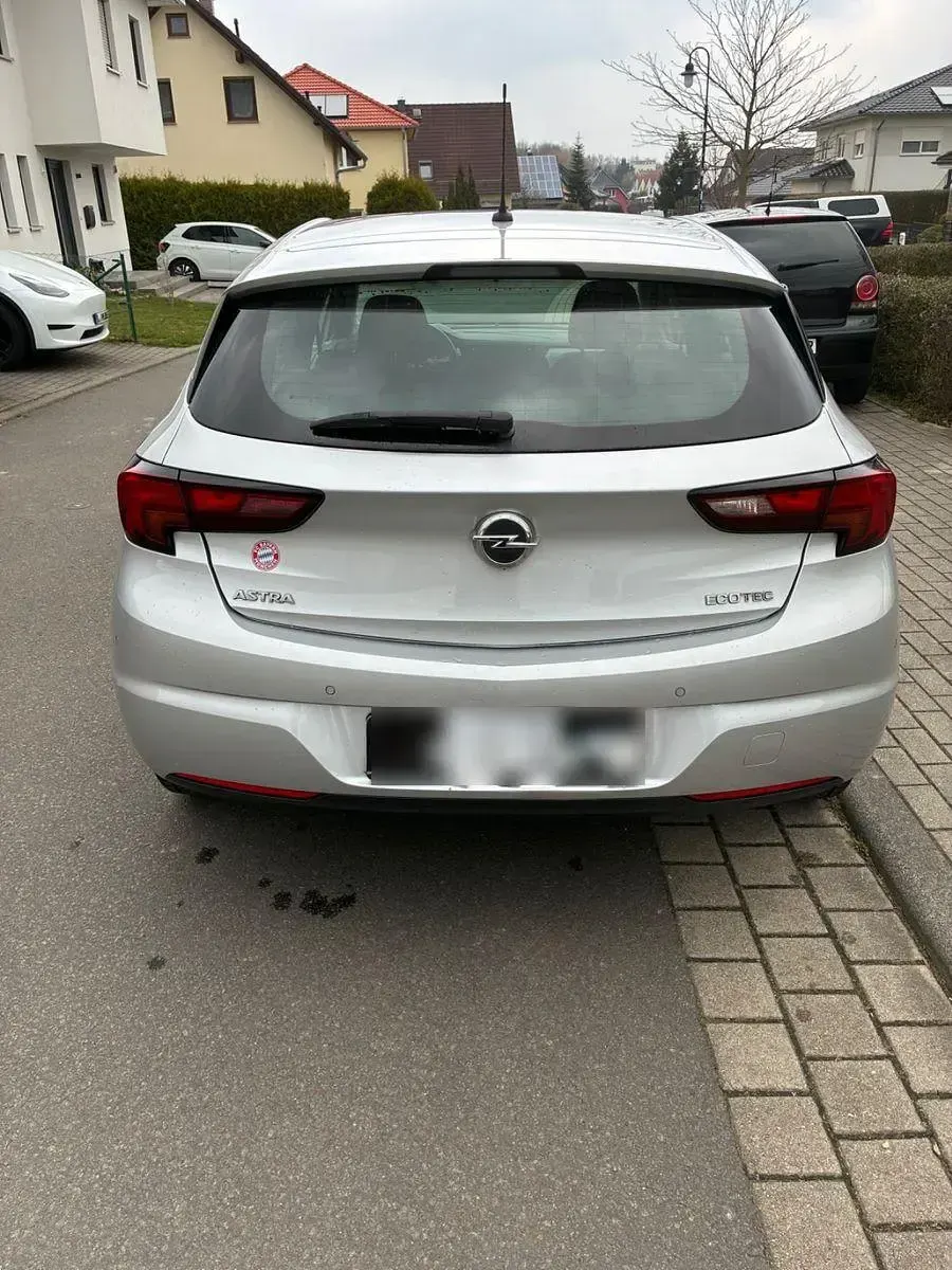 Gebraucht Opel Astra Edition 105 PS (77 kW) 2017 Grau Limousine
