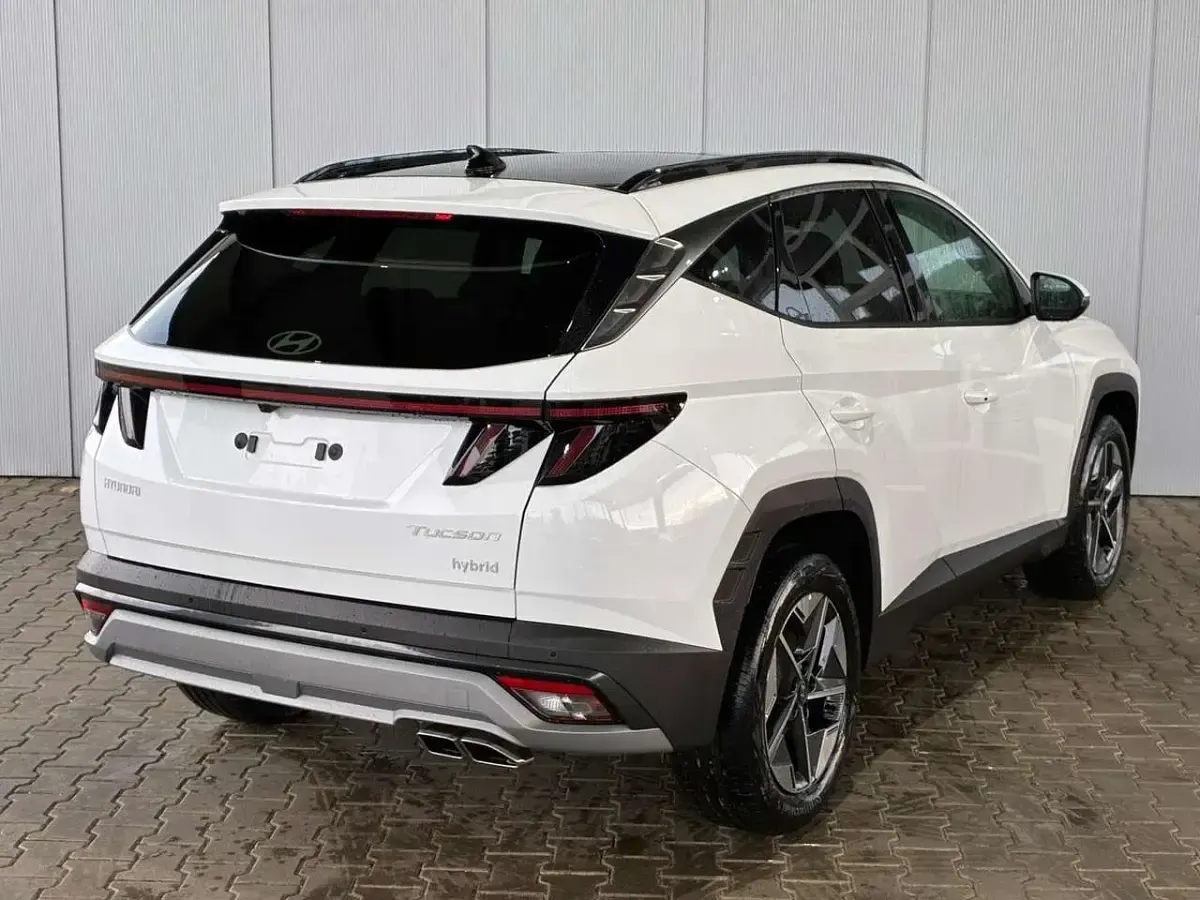 Neu Hyundai Tucson 215 PS (158 kW) 2025 Serenity white SUV