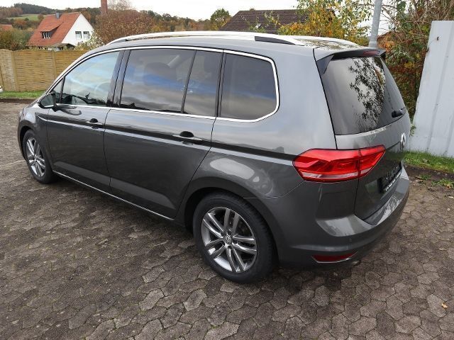 Gebraucht VW Touran Highline 150 PS (110 kW) 2016 Indiumgrau metallic Van / Kleinbus