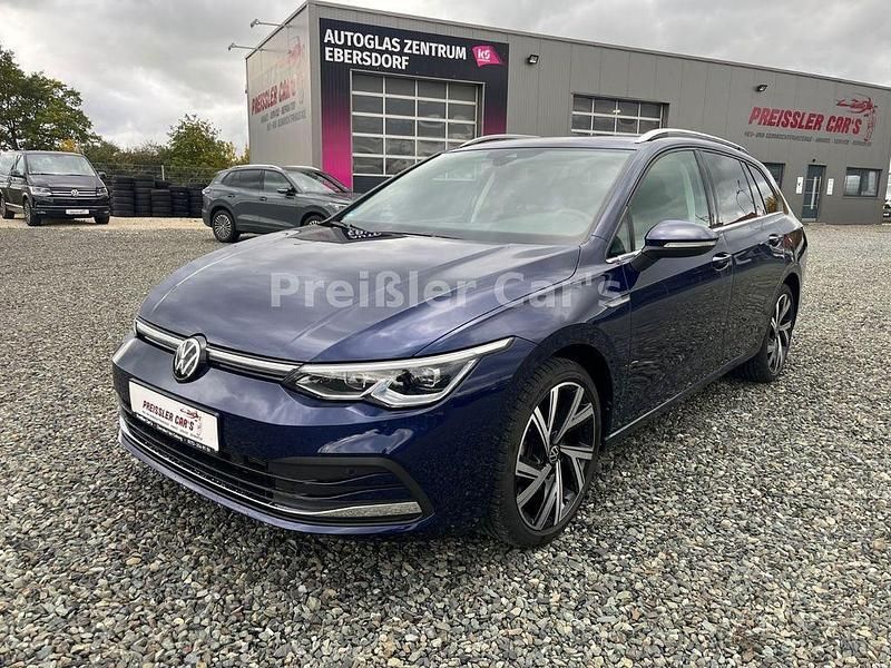Blau Gebraucht 2024 VW Golf VIII Style Kombi | 30.950 € (Etwas zu teuer) - Bild 1/4