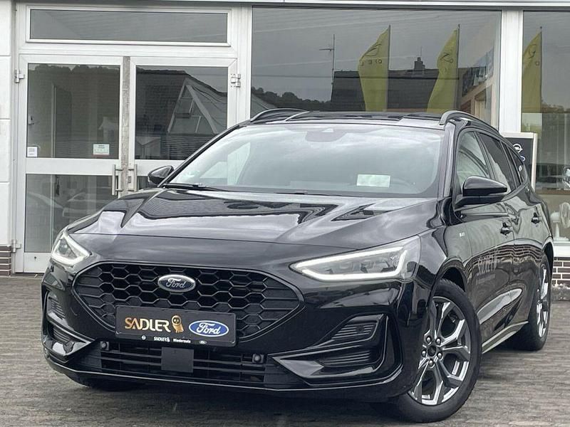 Gebraucht Ford Focus ST-Line X 155 PS (114 kW) 2023 Schwarz (metallic) Kombi
