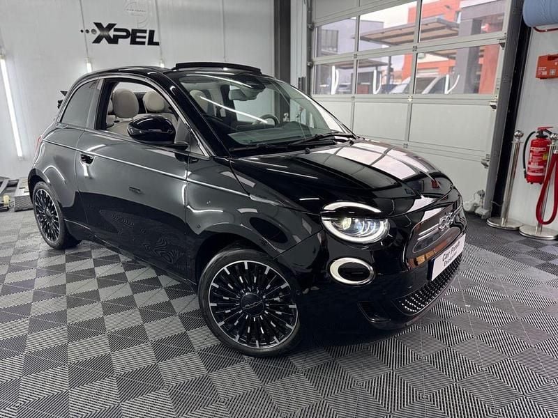 Gebraucht Fiat 500e La Prima 86 kW (118 PS) 2022 Schwarz Cabrio