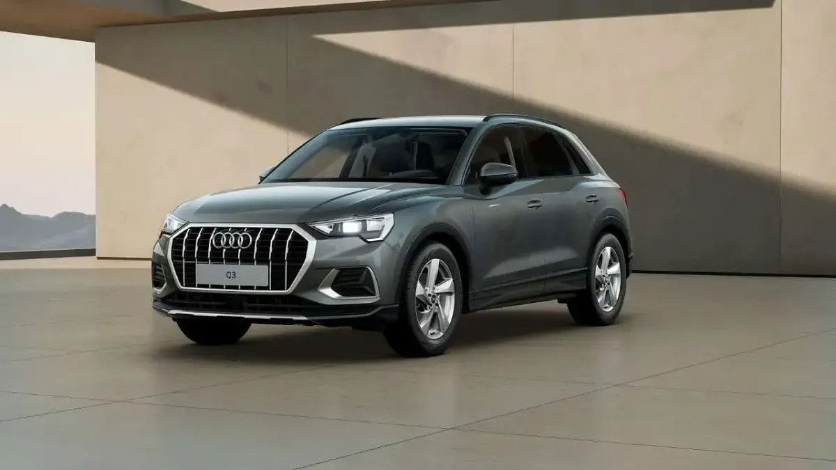 Gebraucht Audi Q3 Comfort 150 PS (110 kW) 2025 Chronosgrau metallic SUV